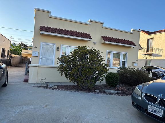4th image of 1127 S Rimpau Blvd