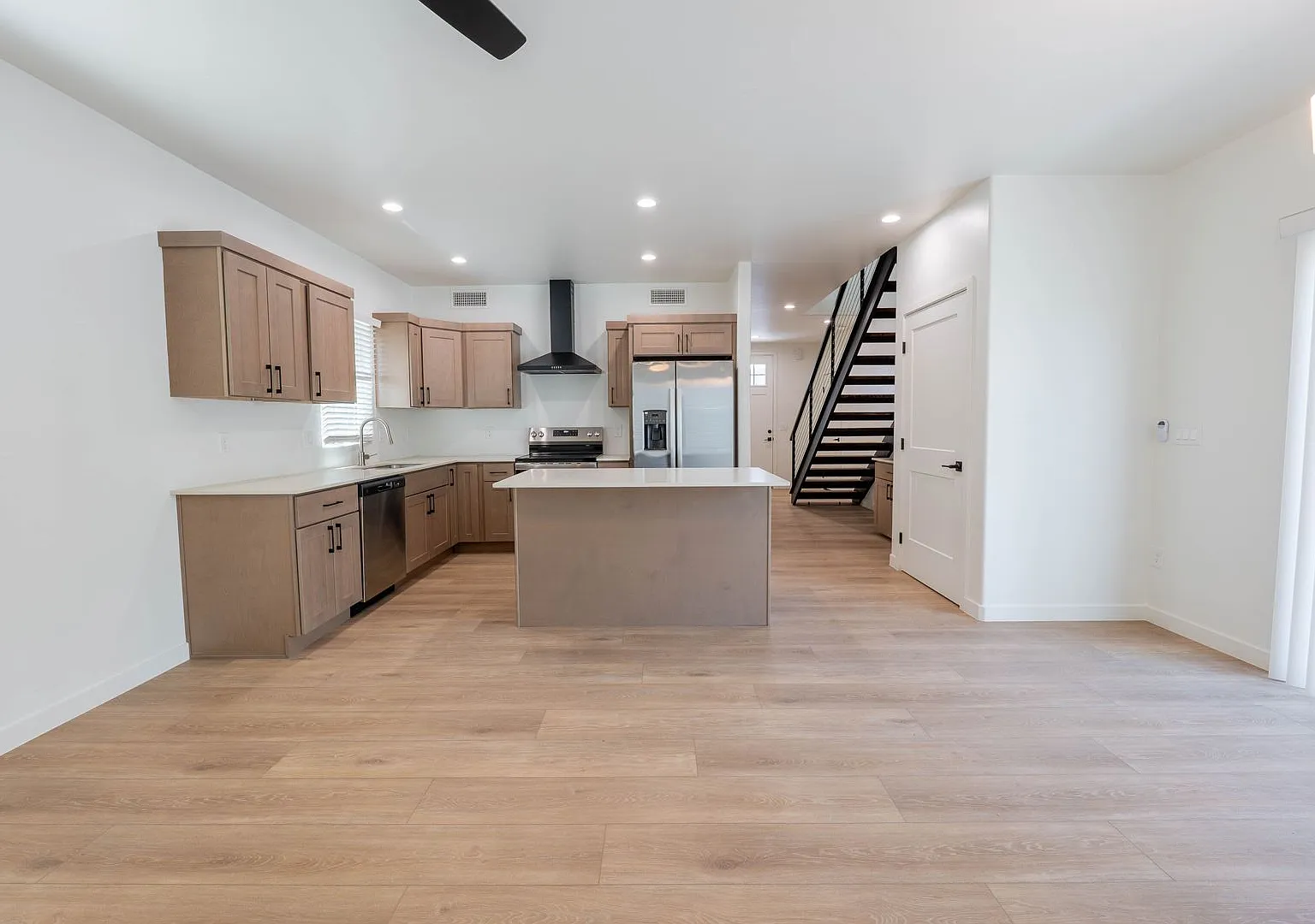 1300 N Rook Ave #18 — Photo 2