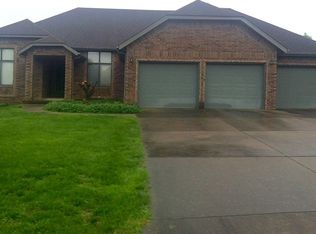 4224 E Crosswinds Pl, Springfield, MO 65809