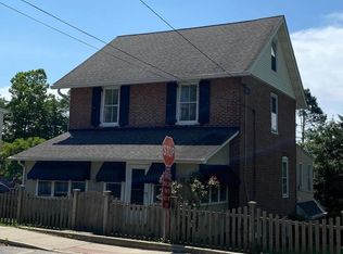 823 Old Lancaster Rd, Berwyn, PA 19312