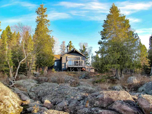 4526 Cascade Beach Rd, Lutsen, MN 55612