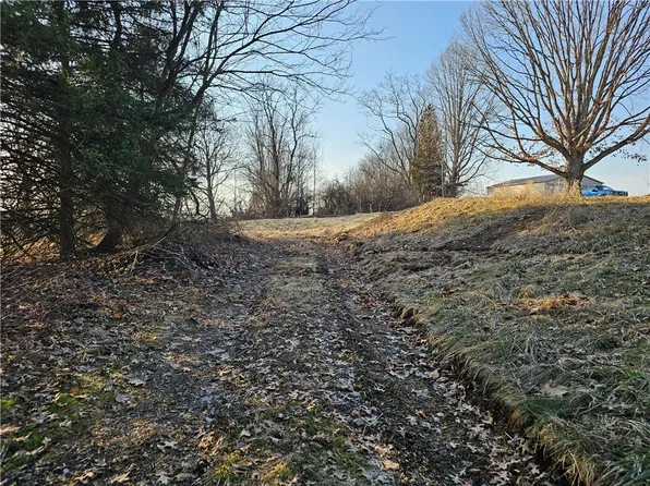 129 Ridgemont Dr, Industry, PA 15052