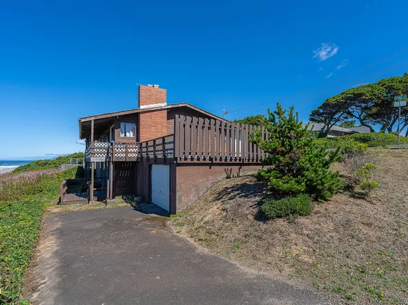 4605 Terrane Pl, Depoe Bay, OR 97341
