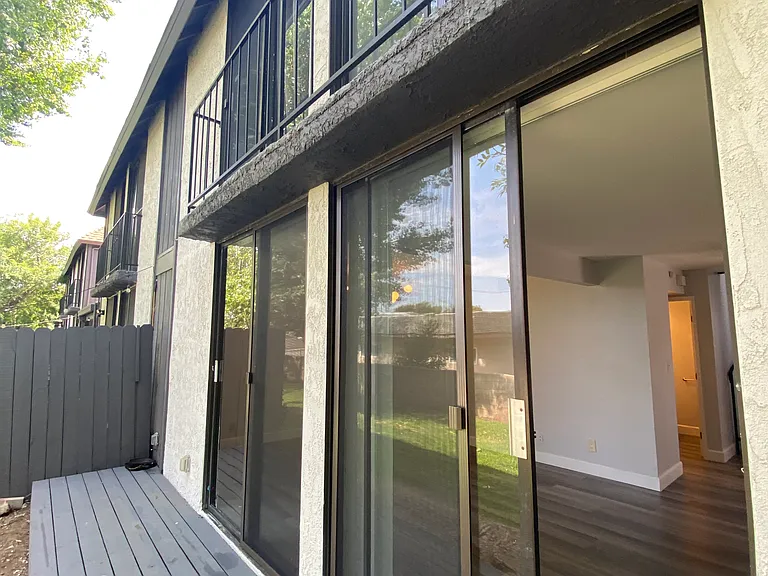 1601 E Cypress St #B — Photo 21
