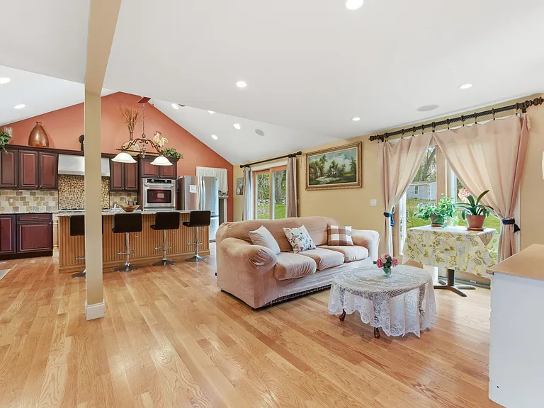 1799 Old Louisquisset Pike — Photo 7