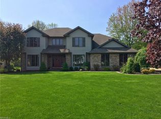 3133 Chablis Ln, Poland, OH