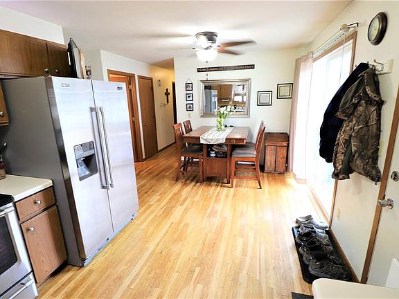 5th image of 125 E Countryside Dr