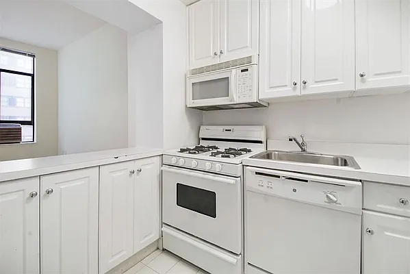 Rented by LG Fairmont Group | media 21