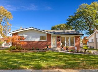 35244 Rutherford St, Clinton Township, MI 48035