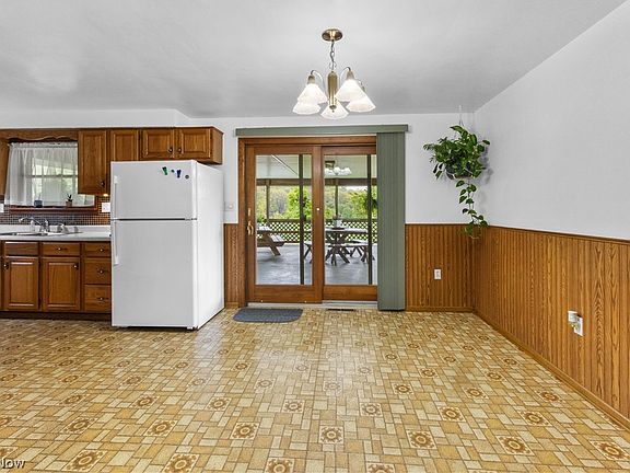 4th image of 107 Laurel Dr