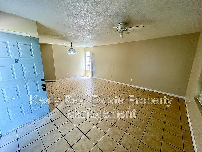 2 bed, 1.0 bath, 1000 sqft, $675 — Photo 3
