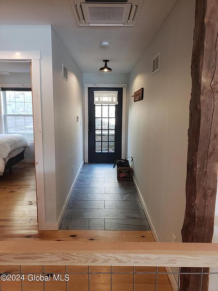 5th image of 96 Harriman Road
