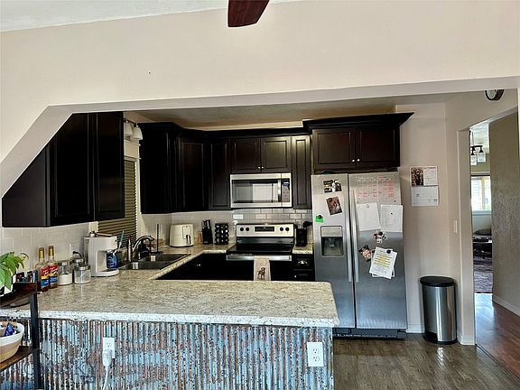 5th image of 2908 Phillips St