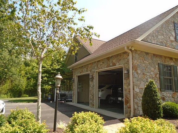 4th image of 29 Oak Ln