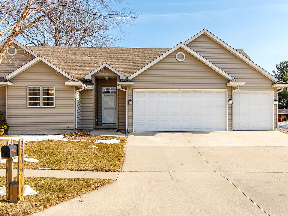 1st image of 2200 Pinehurst Dr