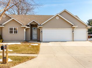 2200 Pinehurst Dr, Ames, IA 50010