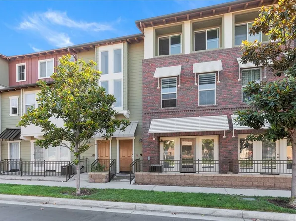 374 Aviator Ln, Tustin, CA 92782