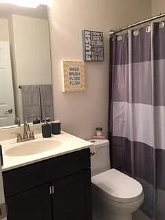 Upstairs 2nd full bath
