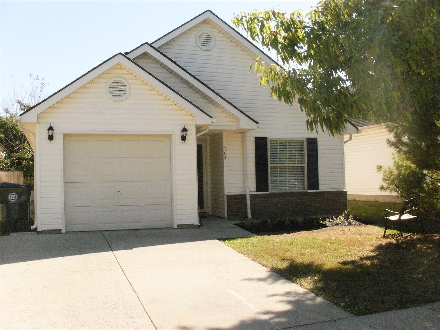 704 Pioneer Ln, Lexington, KY 40505 | Zillow