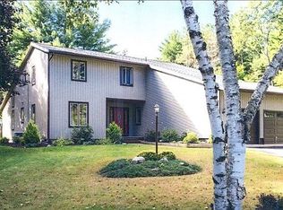 3 Dartmore Dr, Queensbury, NY 12804