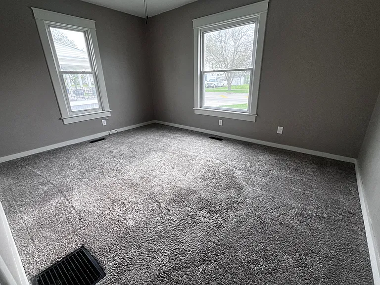 708 Rawson Ave — Photo 8