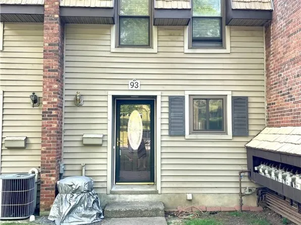 93 Chestnut Hls #93, New Hartford, NY 13413