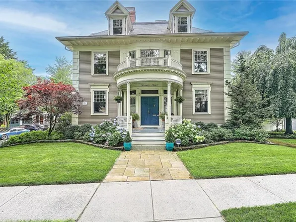 93 Arlington Ave, Providence, RI 02906