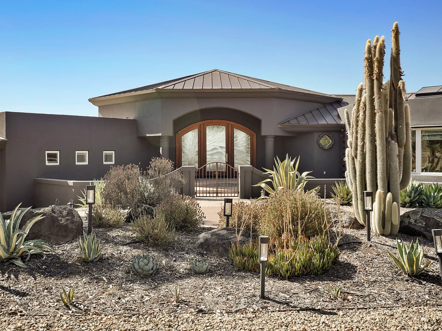 3 bed, 3.5 bath, 3877 sqft, $19,500 — Photo 4