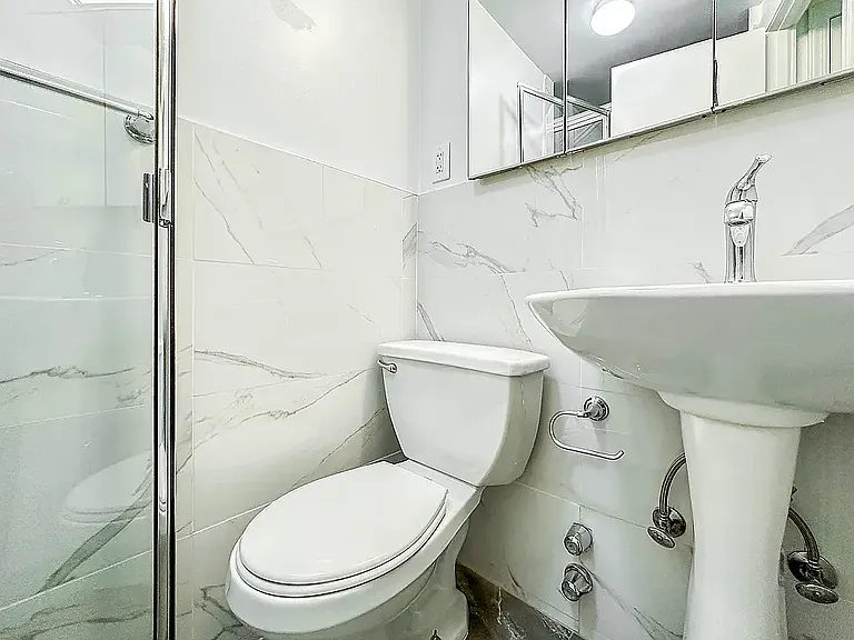 210 E 83rd St #1D — Photo 10