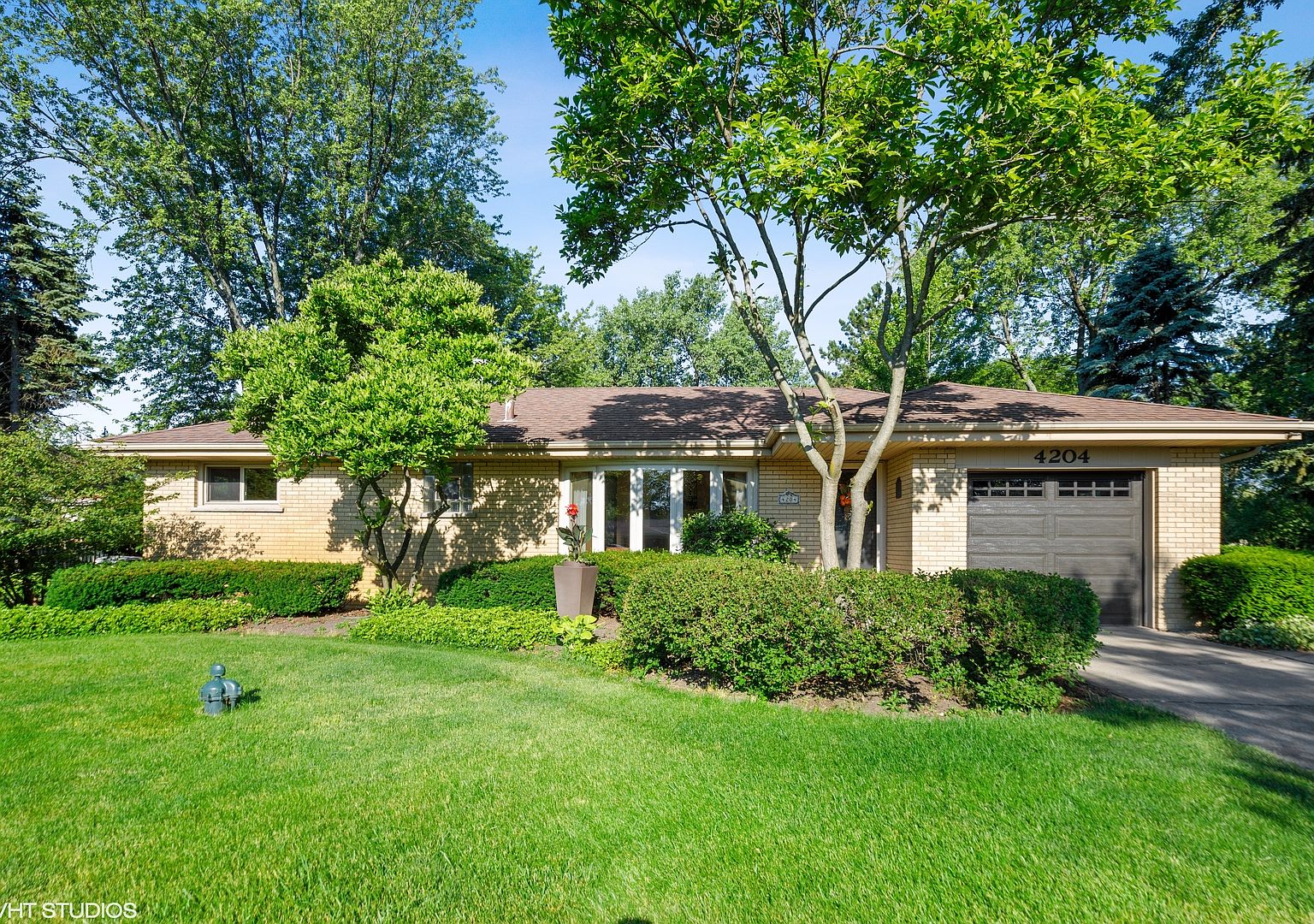 4204 Downers Dr, Downers Grove, IL 60515 Zillow