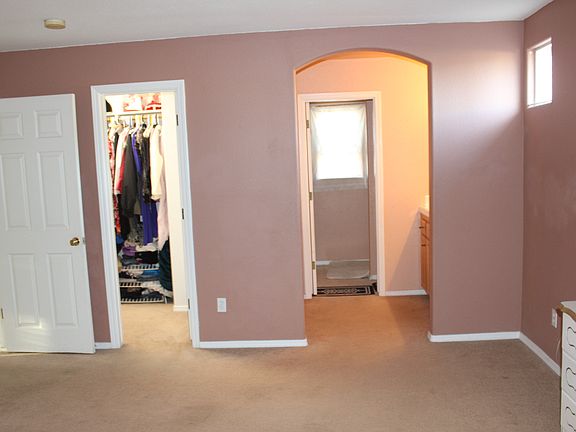 4th image of 2218 Mogul Ave