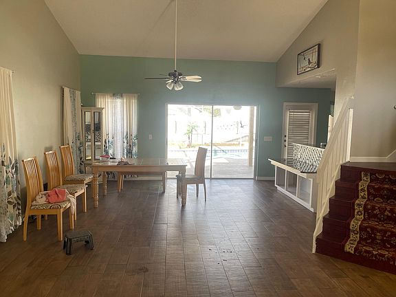 3rd image of 8627 Knottingham Dr