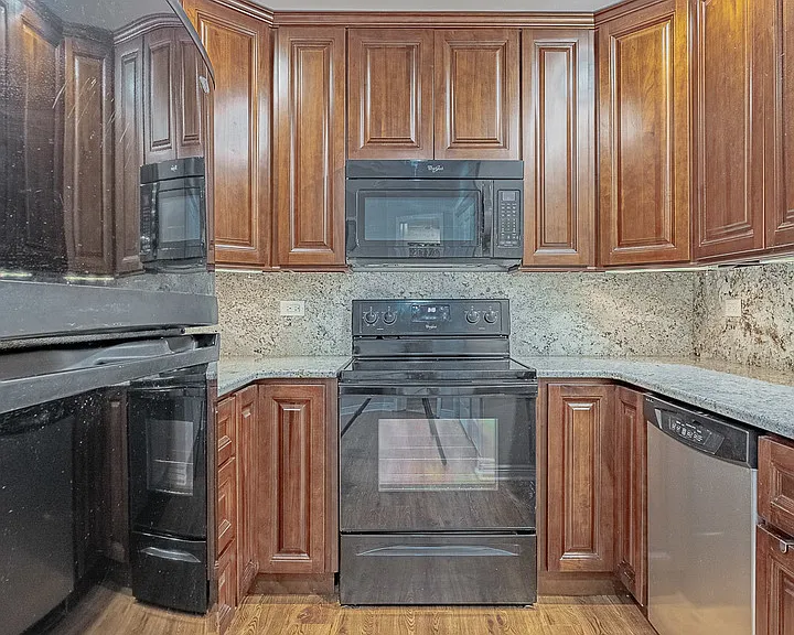 1303 Wyndham Dr #D-107 — Photo 7