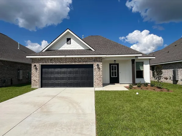 45 Hydrangea Blvd, Freeport, FL 32439