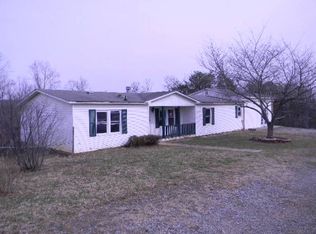 1378 Springfield Dr, Vinton, VA 24179