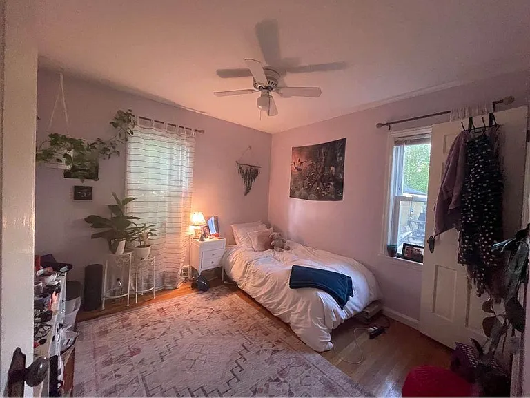 818 Stanley St — Photo 8