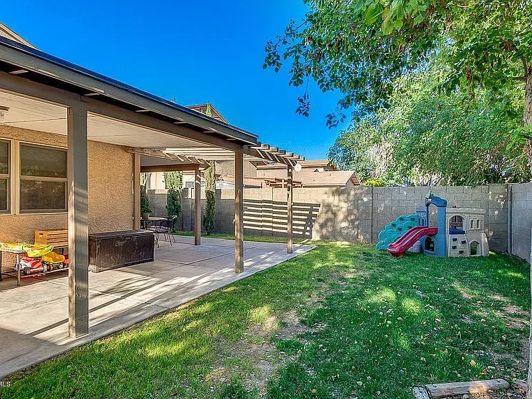 4035 E Camino St — Photo 23