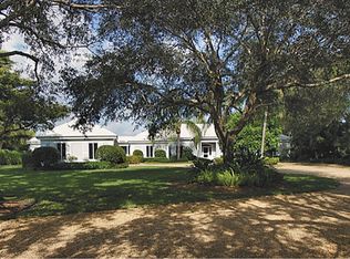 31 Country Rd, Golf, FL 33436