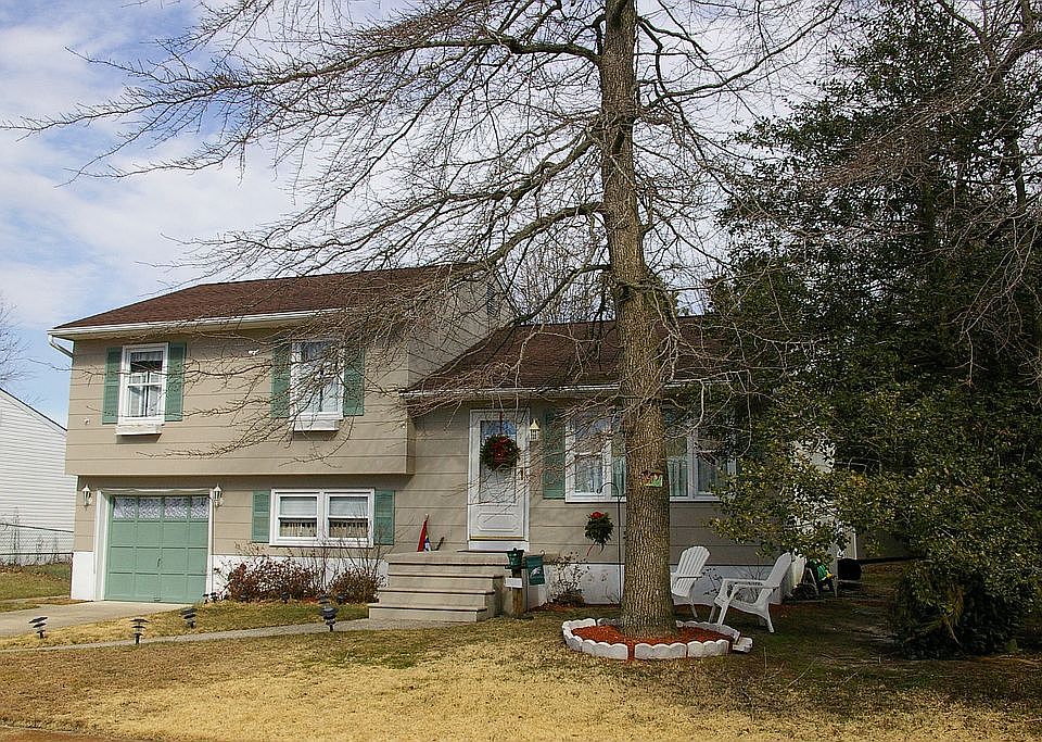 Shore Size 4 BR 2 Bth