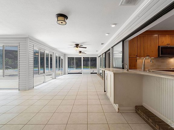 4th image of 9700 Creek Bridge Cir