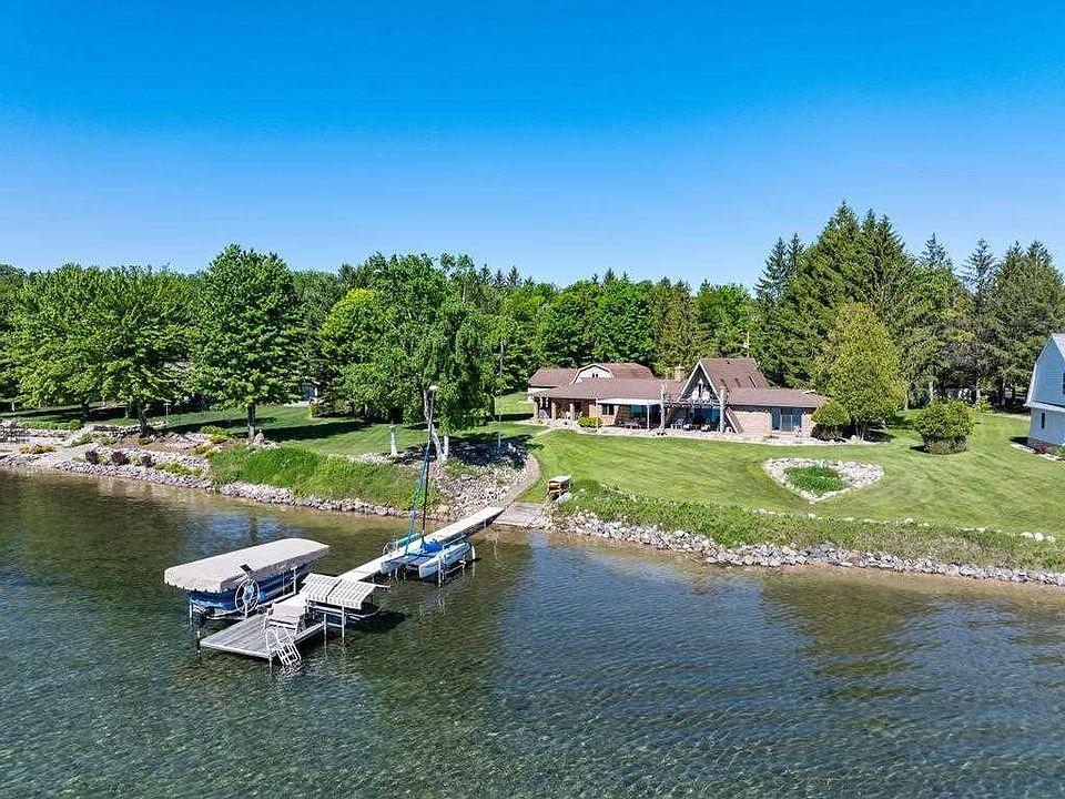 1st image of 1047 N West Torch Lake Dr
