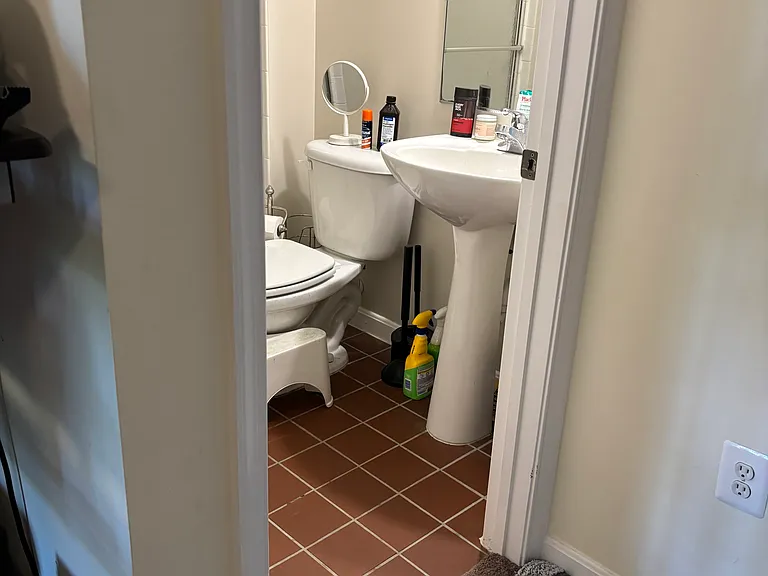 105 Barrett Ct — Photo 8