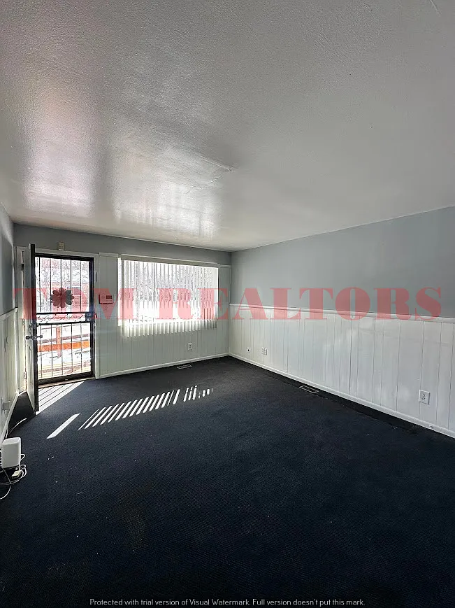 3 bed, 1.5 bath, 924 sqft, $850 — Photo 2