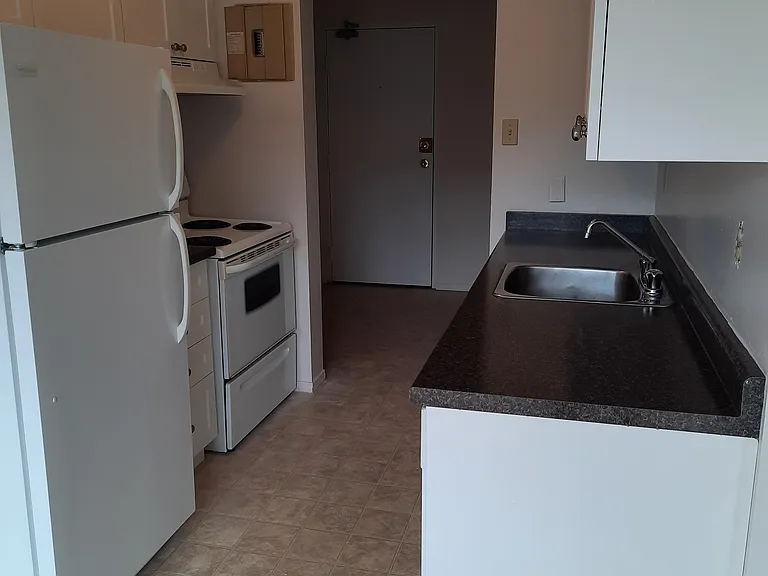 699 Talbot St — Photo 10