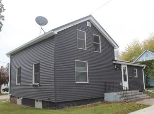 1105 16th St, Two Rivers, WI 54241