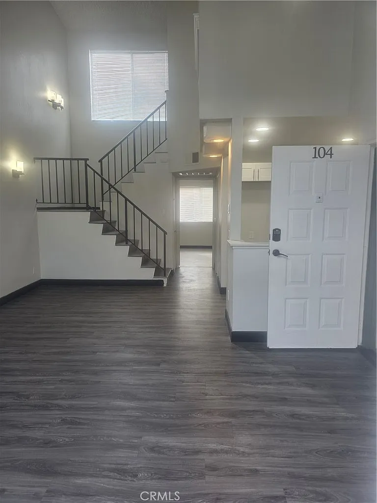 2 bed, 792 sqft, $2,500 — Photo 1