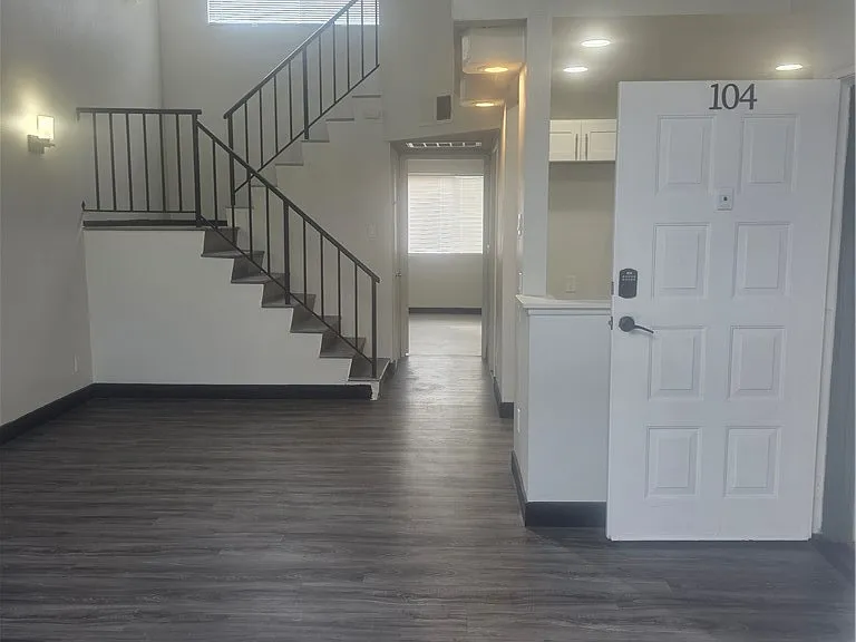 11150 Glenoaks Blvd #104 — Photo 1