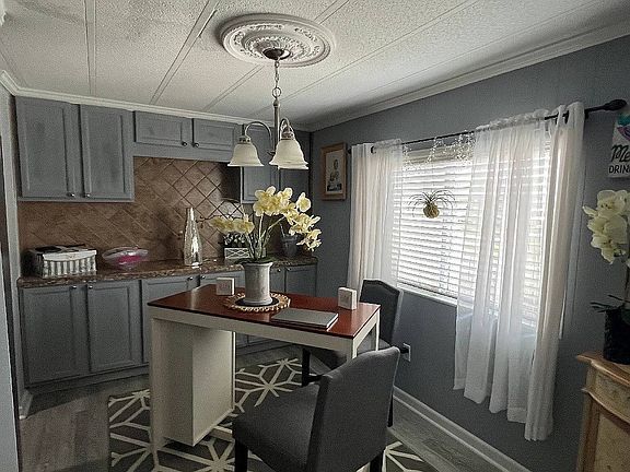 4th image of 186 N Lake Dr