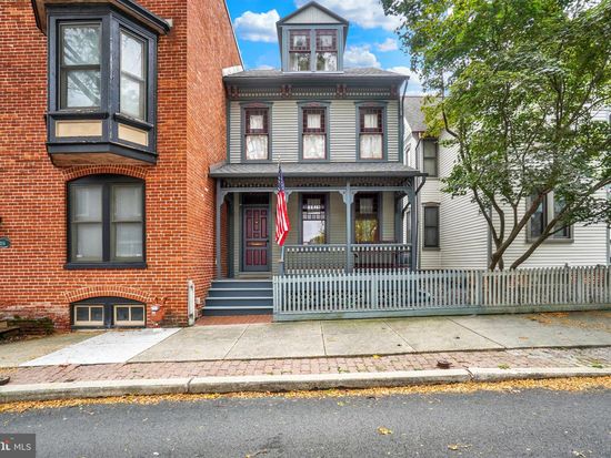 322 E Locust St, York, PA 17403