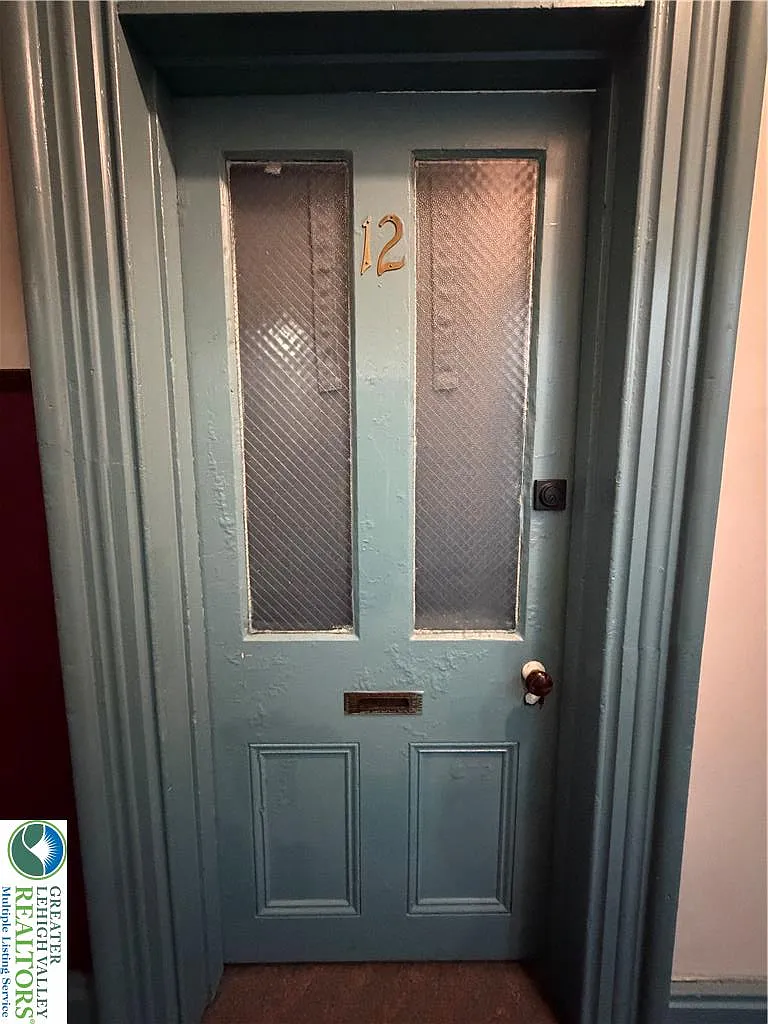 2 bed, 1.0 bath, 1200 sqft, $1,850 — Photo 3